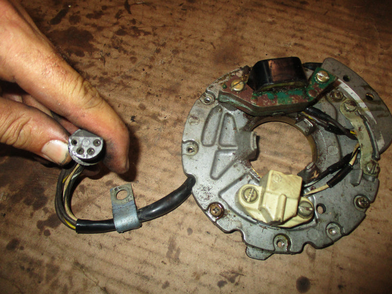 Evinrude 35hp 2 stroke stator / timer base 582355
