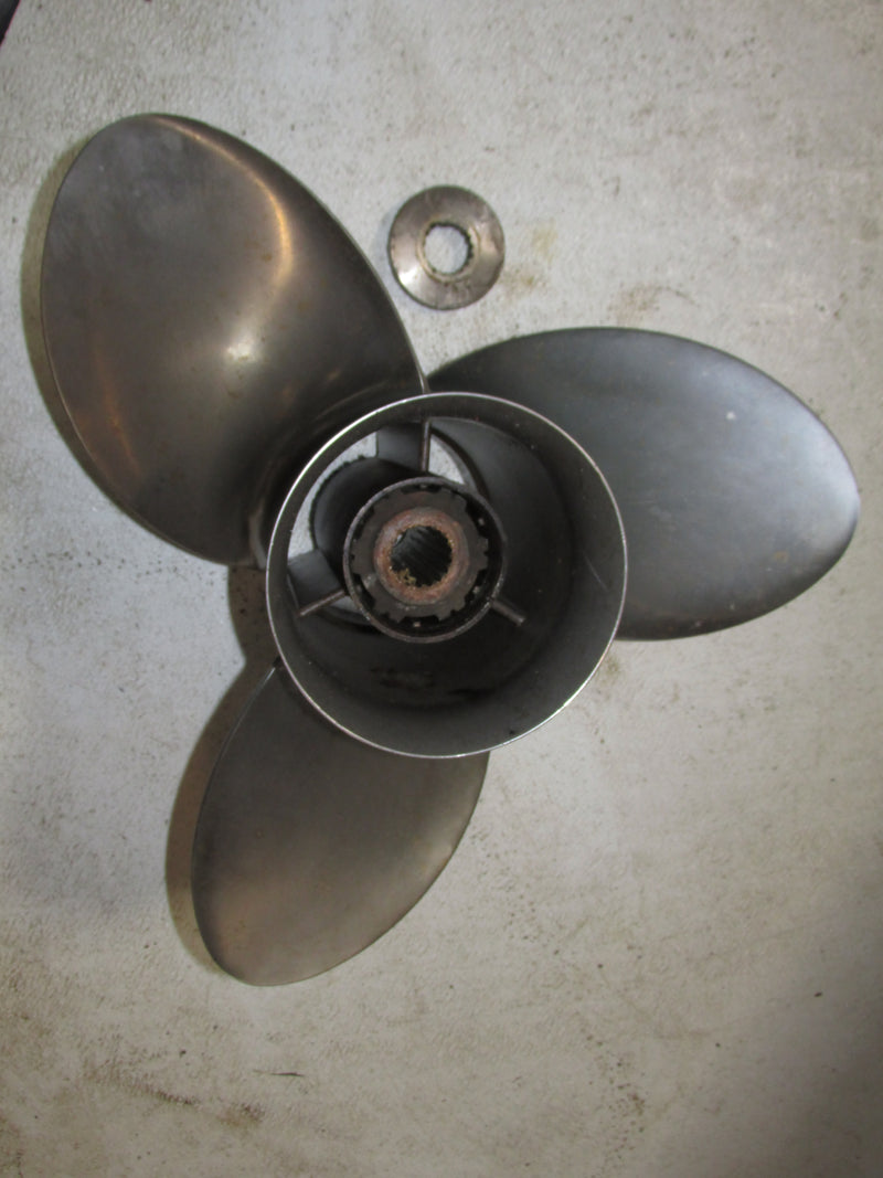 Yamaha 350hp 4 Stroke Outboard Saltwater Series XL Stainless Propeller