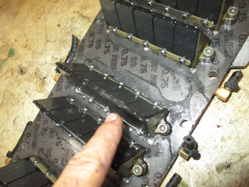 Mercury 250hp ProXS 2 Stroke outboard intake manifold with carbon reeds