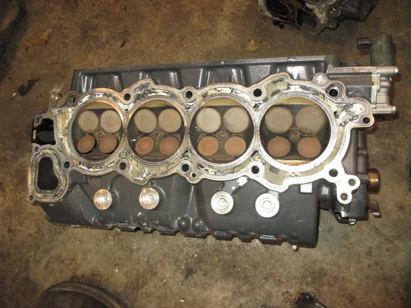 Yamaha 350hp 4 stroke outboard starboard cylinder head