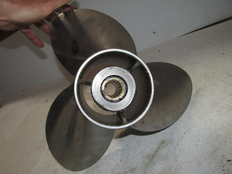 Yamaha 350hp 4 Stroke Outboard Saltwater Series XL Stainless Propeller