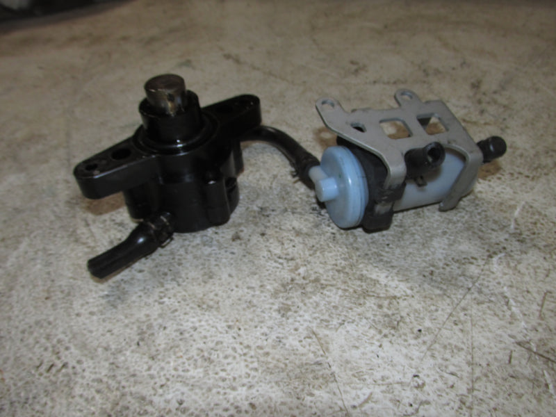 Suzuki DF150 150hp Outboard Fuel Pump and Filter (15100-96J0V)