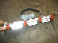 Load image into Gallery viewer, Johnson/ Suzuki 140hp 4 stroke outboard fuel rail and injector set (15710-65D00)
