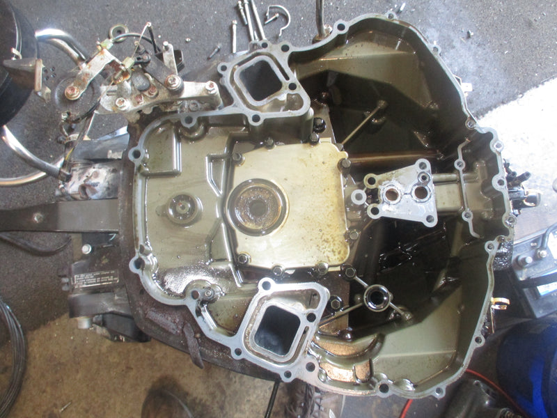 Suzuki DF200 outboard 25" shaft mid section