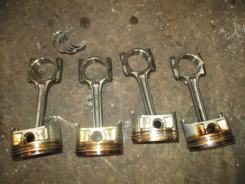 Johnson/ Suzuki 140hp 4 stroke outboard piston and rod set (12111-92J00)
