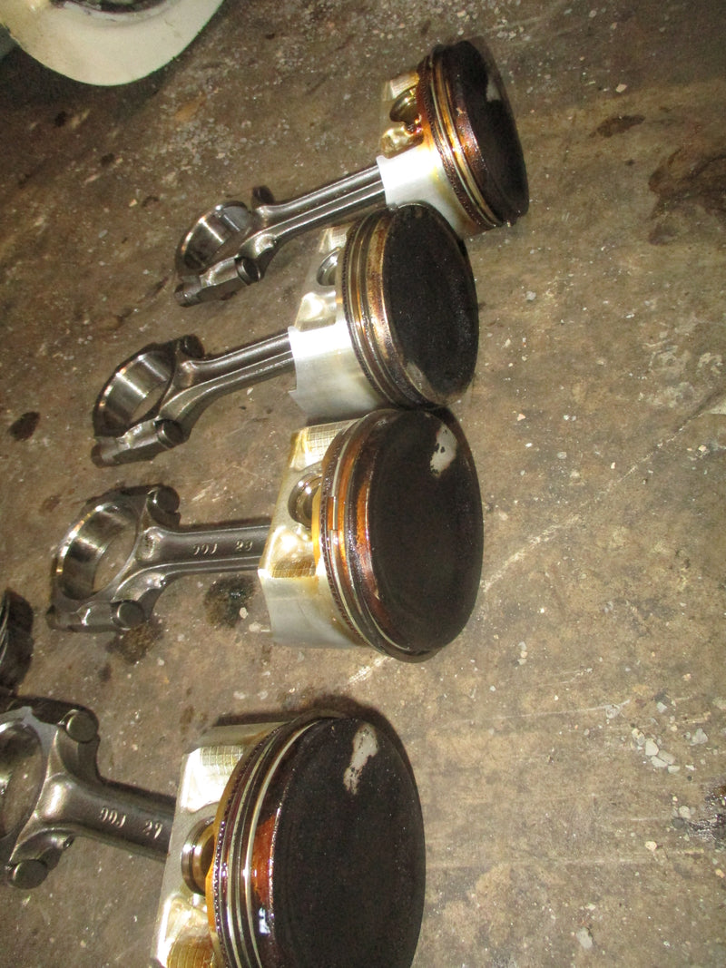 Johnson/ Suzuki 140hp 4 stroke outboard piston and rod set (12111-92J00)