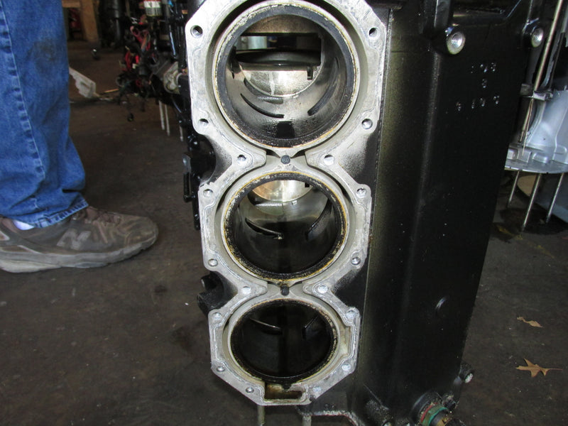 Mercury 225hp optimax 3.0L DFI 2 Stroke Outboard Crankcase block