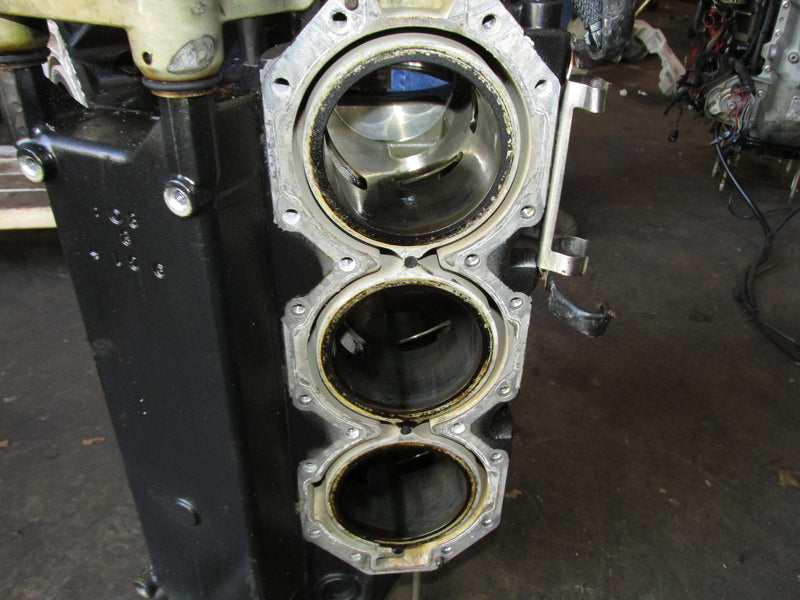 Mercury 225hp optimax 3.0L DFI 2 Stroke Outboard Crankcase block