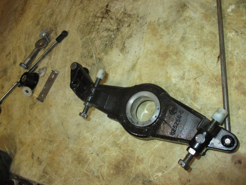 mercury optimax 200hp 3.0L outboard throttle bracket (825568-C)