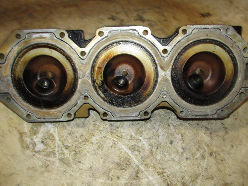 Mercury 225hp optimax 3.0L DFI 2 Stroke Outboard Starboard cylinder head