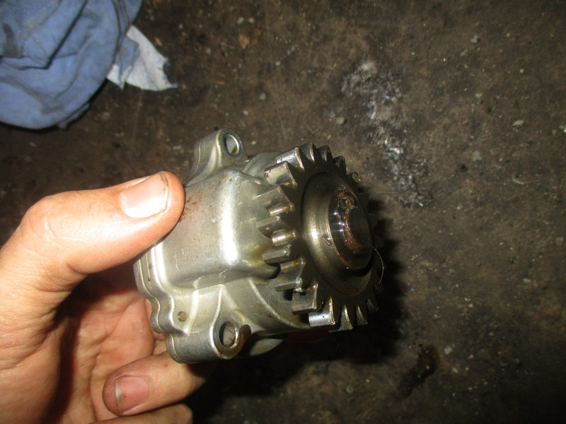 Johnson/ Suzuki 140hp 4 stroke outboard oil pump (16400-90J00)