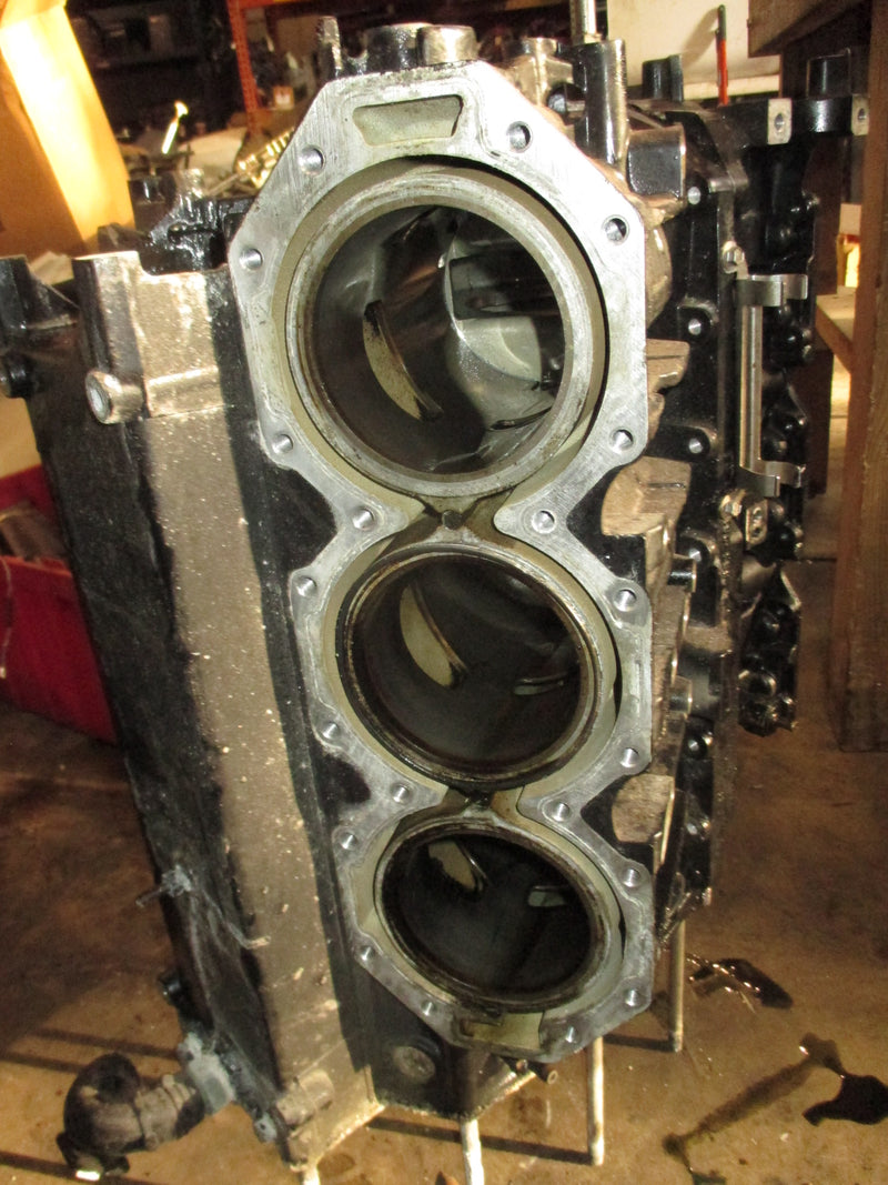 mercury optimax 200hp 3.0L outboard crankcase block