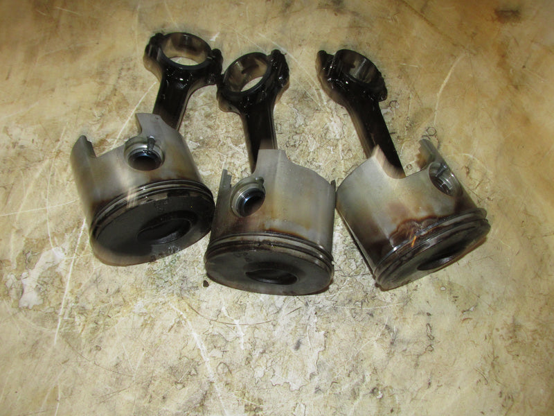 Mercury 225hp optimax 3.0L DFI 2 Stroke Outboard Starboard piston/Rod set of 3