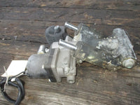 Load image into Gallery viewer, Suzuki DF140-175 tilt trim unit SHOWA #1
