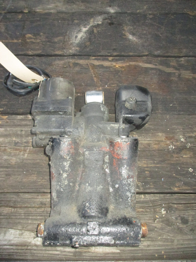 Suzuki DF140-175 tilt trim unit SHOWA #2