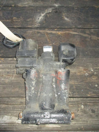 Load image into Gallery viewer, Suzuki DF140-175 tilt trim unit SHOWA #2
