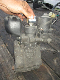 Load image into Gallery viewer, Suzuki DF140-175 tilt trim unit SHOWA #2
