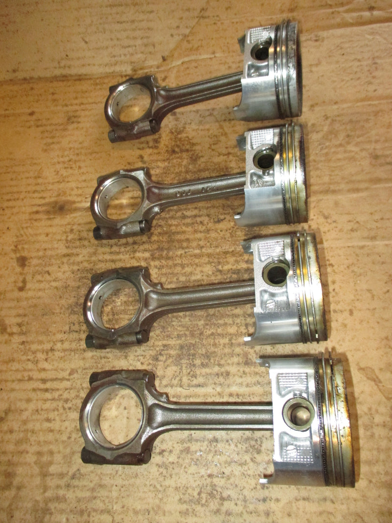 Suzuki DF90 90hp 4 stroke outboard piston and rod set of 4 (12111-90J01)