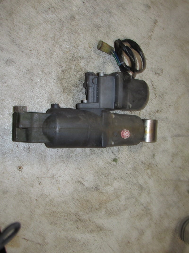 Suzuki DF115 115hp Outboard Tilt Trim Unit (48400-90J00)