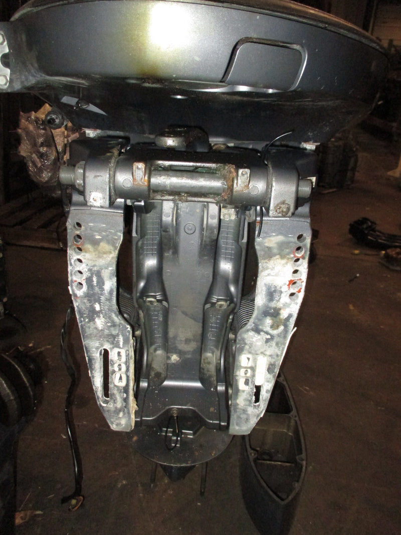 Yamaha 350hp 4 stroke outboard 30 inch shaft mid section
