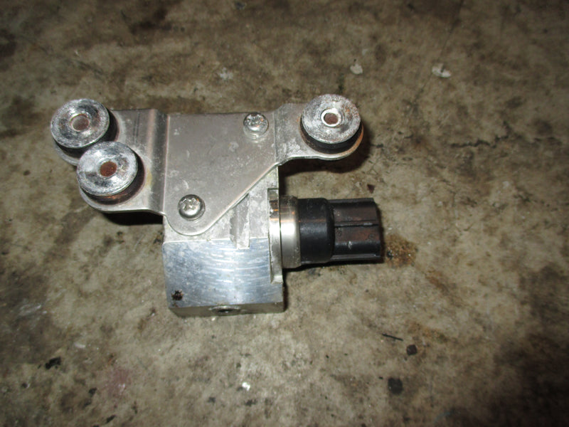 Yamaha 300hp HPDI outboard fuel rail pressure sensor (60V-82380-00)