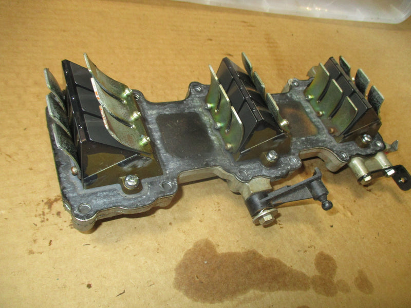 Yamaha 90hp 2 stroke outboard intake manifold with reeds (6H1-13641-00-94)