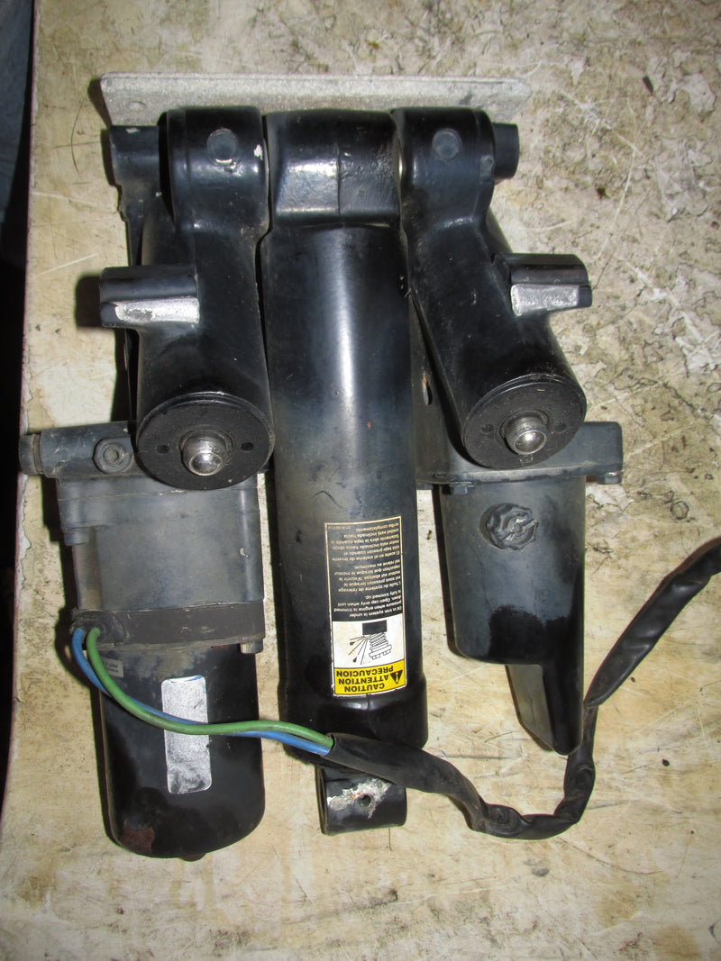 Mercury XR6 150hp 2 Stroke Outboard Tilt Trim Unit (8M0231193)