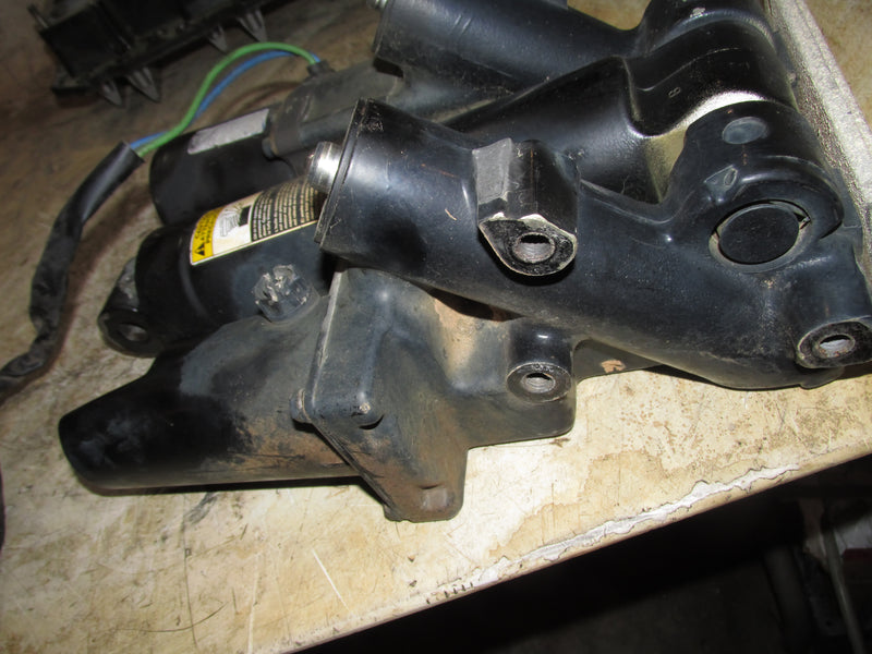 Mercury XR6 150hp 2 Stroke Outboard Tilt Trim Unit (8M0231193)