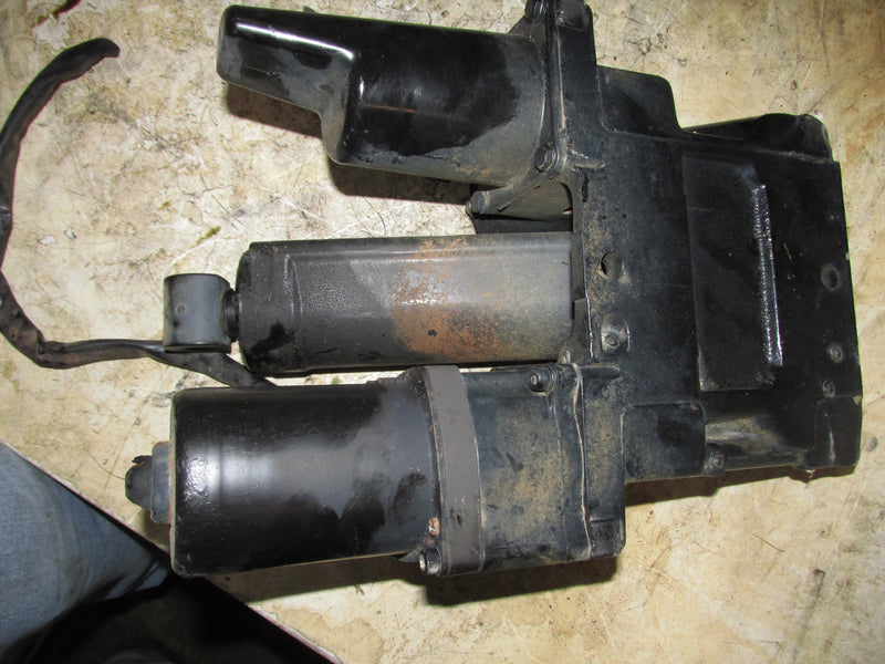 Mercury XR6 150hp 2 Stroke Outboard Tilt Trim Unit (8M0231193)