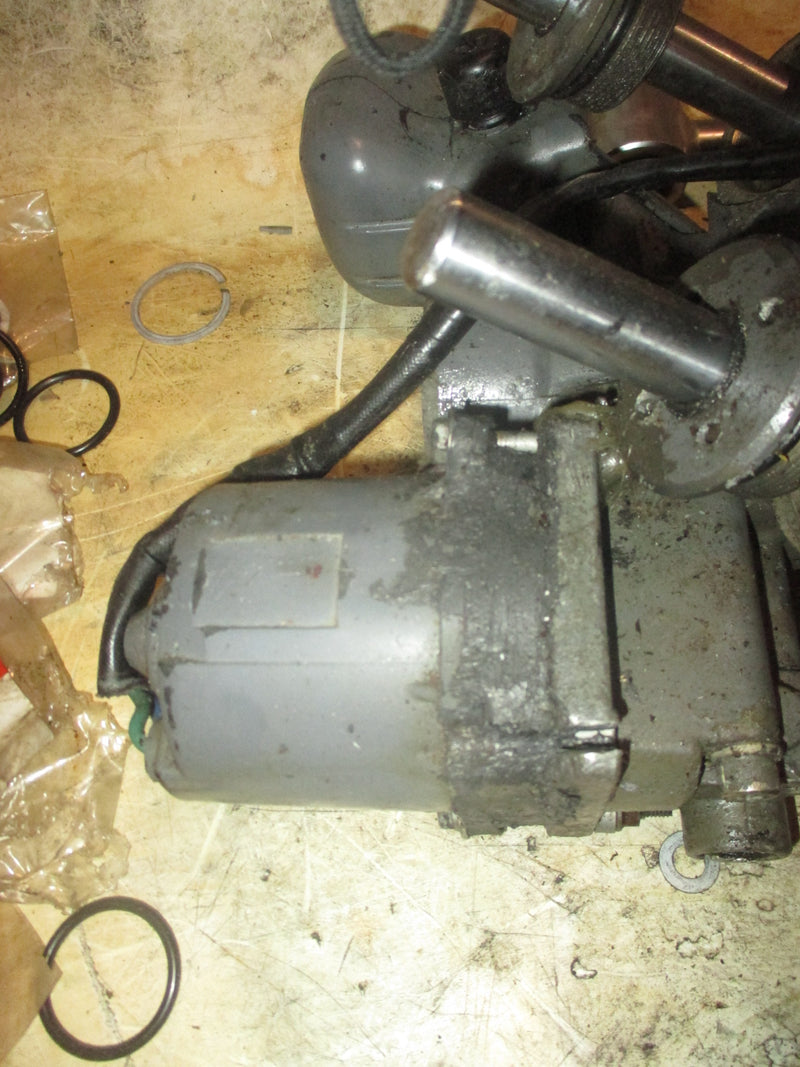 Honda 225hp 4 stroke outboard Showa Tilt Trim Unit (PARTS)