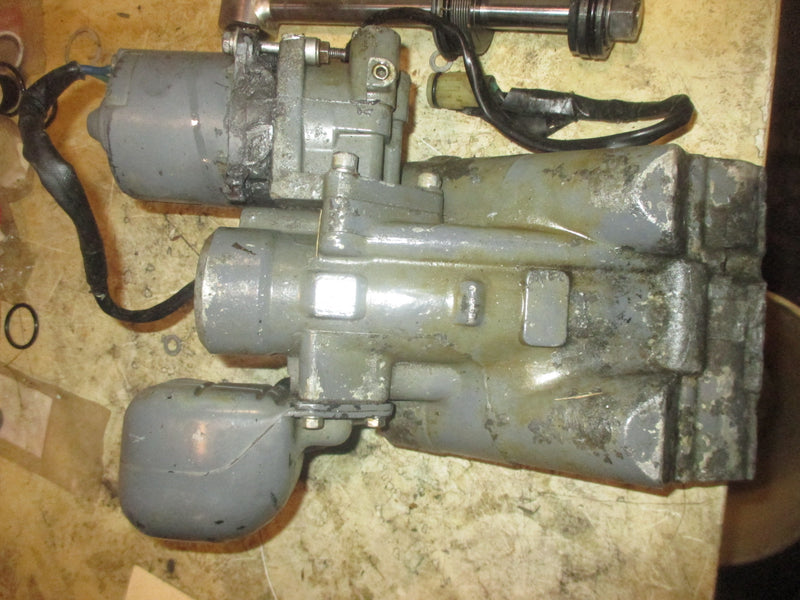 Honda 225hp 4 stroke outboard Showa Tilt Trim Unit (PARTS)
