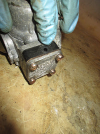 Load image into Gallery viewer, Yamaha/mariner 15hp 2 stroke outboard carburetor (PARTS)
