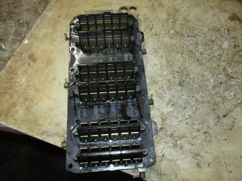 Mercury 225hp optimax 3.0L DFI Outboard Intake Manifold And Reeds (828623T6)