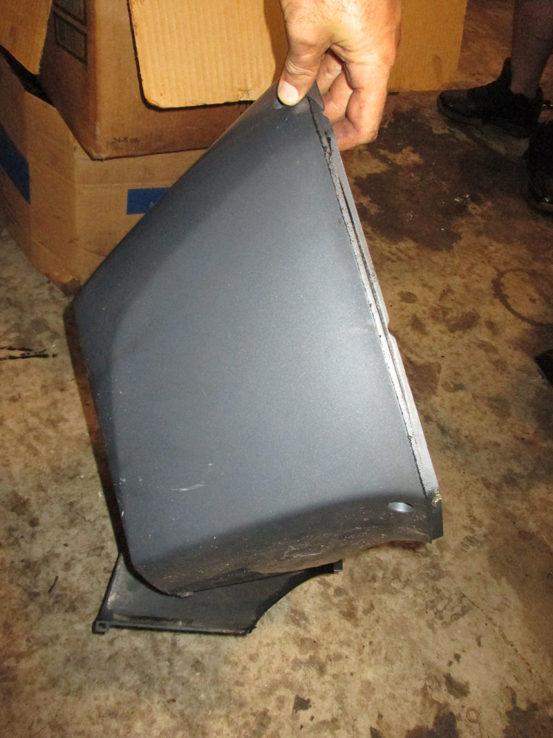 Yamaha 300hp HPDI outboard plastic apron (60V-42741-00)