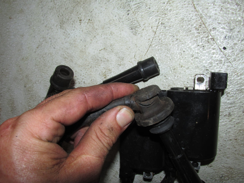 Suzuki DF140 4 Stroke Outboard Ignition Coil Set (33410-90J00)