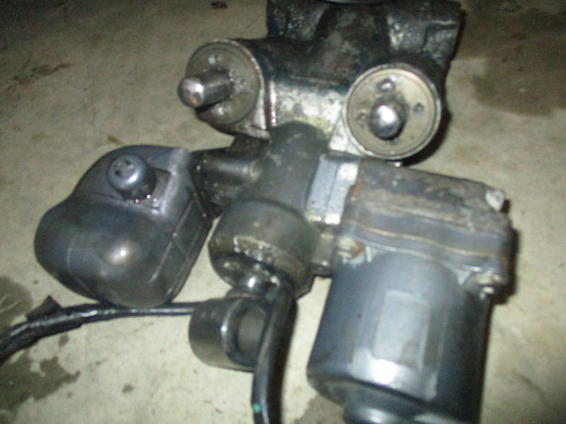 Yamaha outboard SHOWA tilt trim unit FOR PARTS
