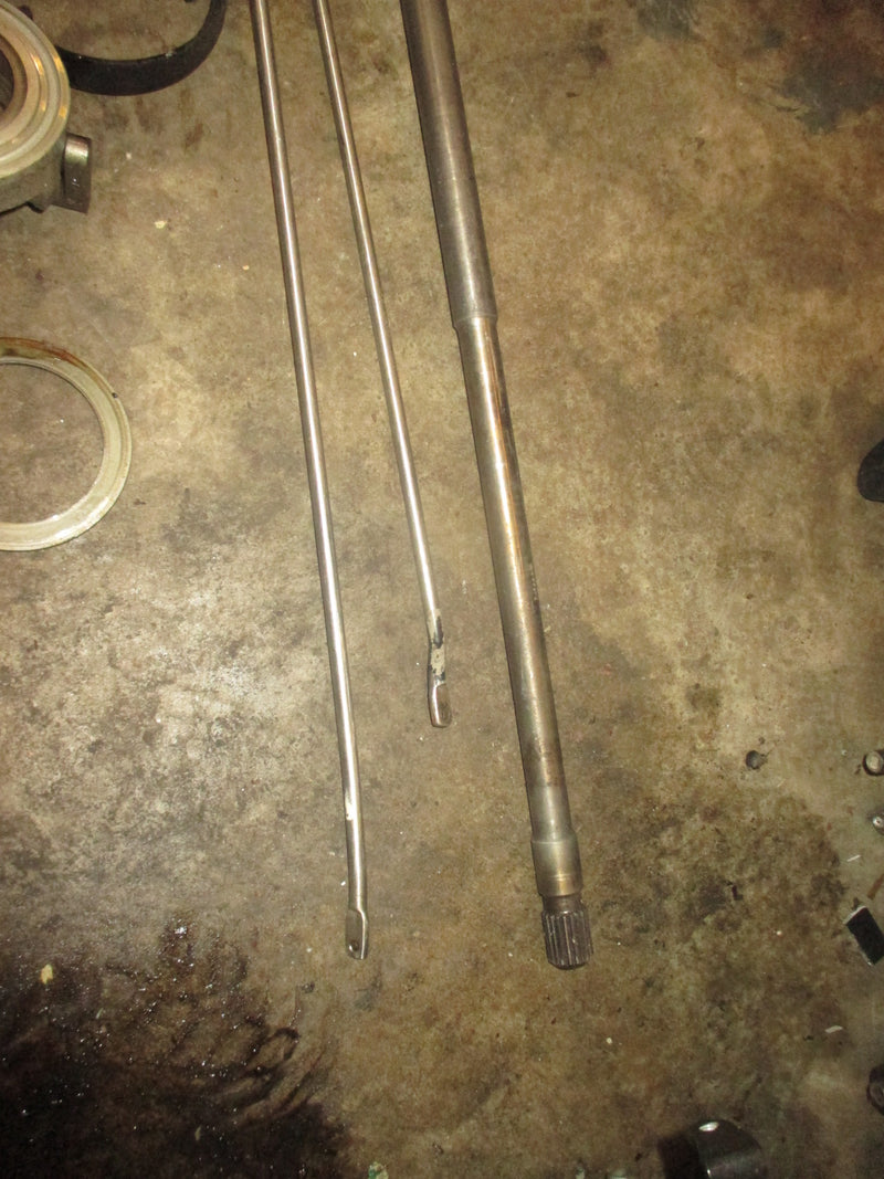 Johnson/Evinrude 2 stroke outboard 25 inch lower unit (PARTS)