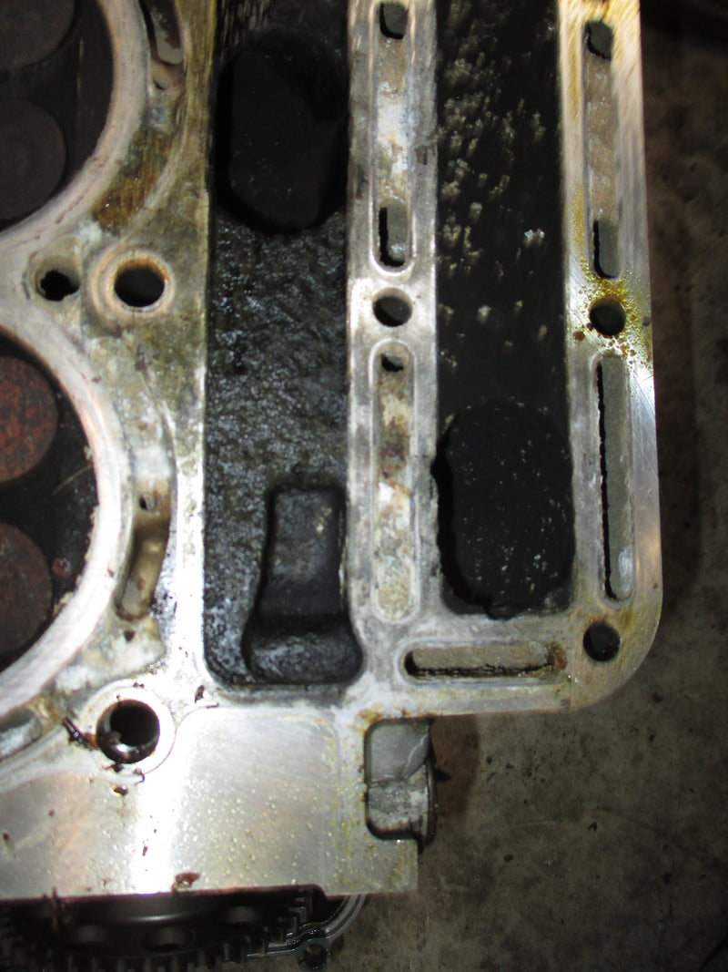 Suzuki DF90 90hp 4stroke outboard cylinder head