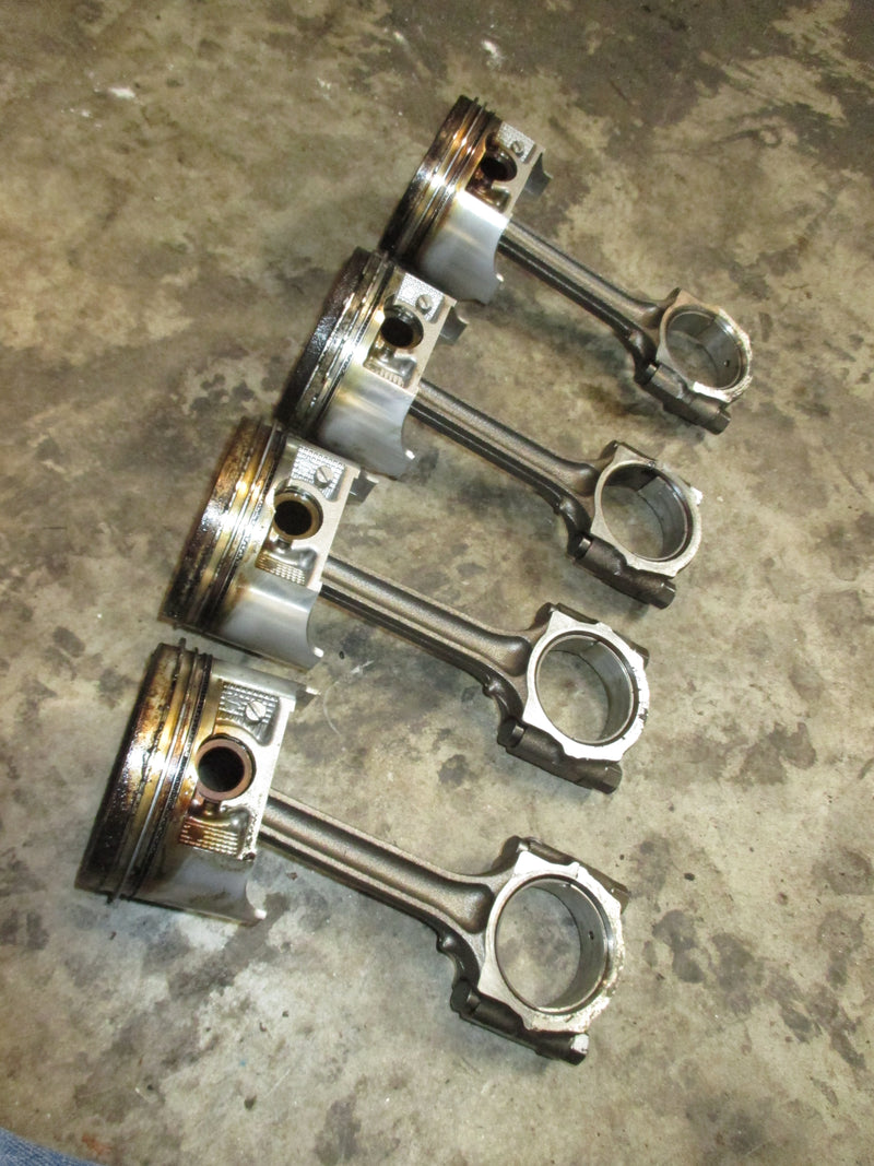 Suzuki DF90 90hp 4stroke outboard piston and rod set (12111-90J01)