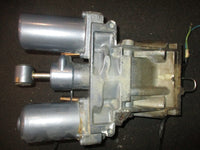 Load image into Gallery viewer, Yamaha 200hp 4 stroke outboard tilt trim unit 69J-43800-01-4D
