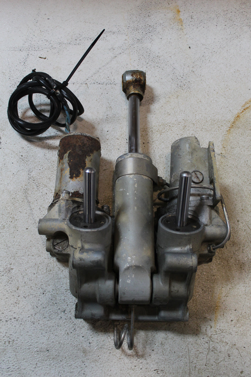 Evinrude 90HP 2 Stroke Outboard Tilt Trim Unit