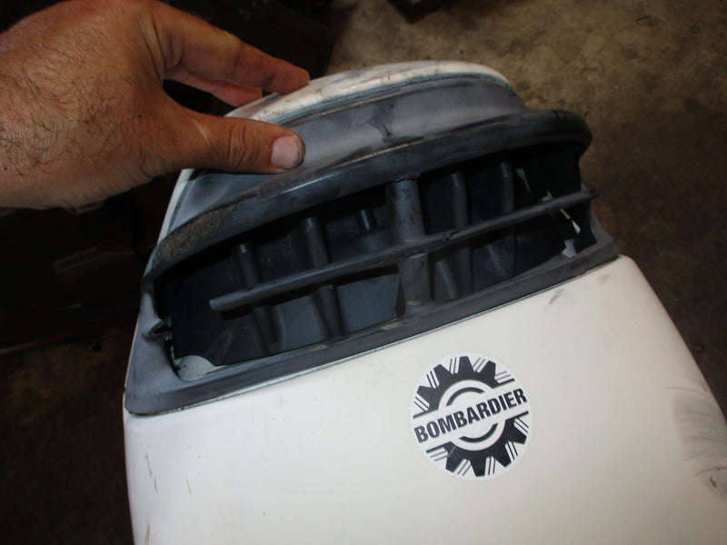 Johnson 140hp 4 stroke outboard top cowling