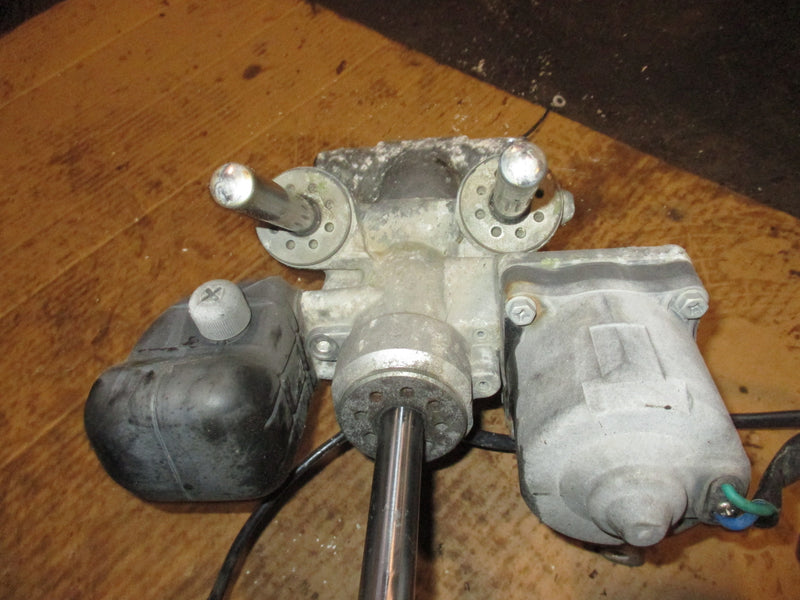 Suzuki DF175 175hp outboard Showa tilt trim unit