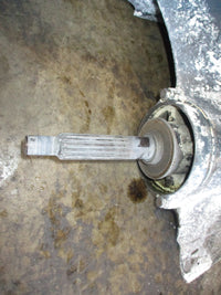 Load image into Gallery viewer, Johnson 140hp 4 stroke outboard 20" shaft lower unit
