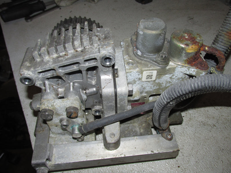 Yamaha 150hp HPDI 2 Stroke Outboard Fuel Injection Pump (68F-13910-00)