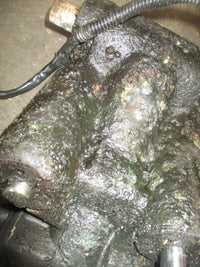 Load image into Gallery viewer, Suzuki DF70 outboard tilt trim unit
