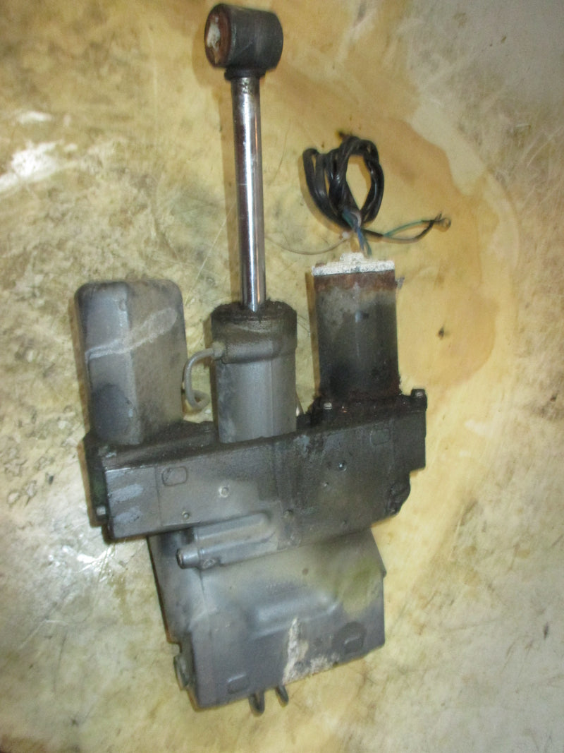 Yamaha 150hp 2 stroke outboard Tilt Trim Unit