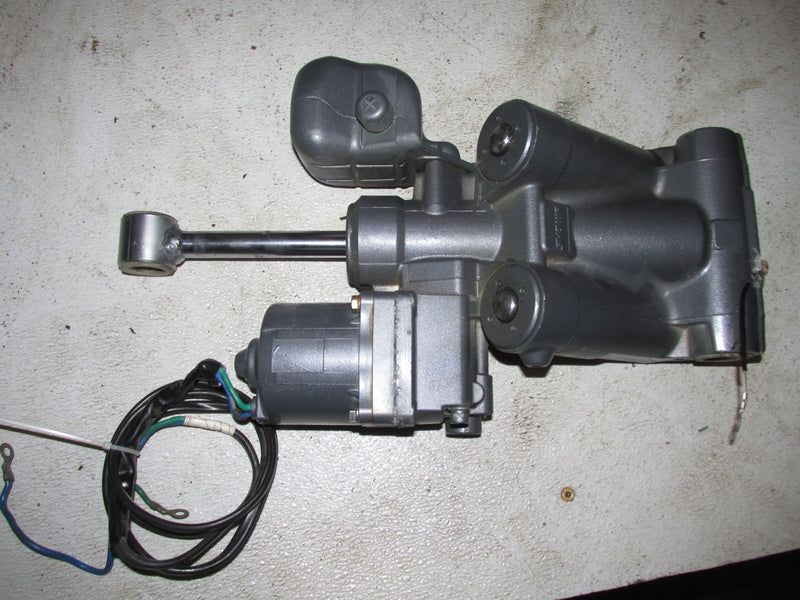Yamaha 150hp HPDI 2 Stroke Outboard Showa Tilt Trim Unit (68F-43800)