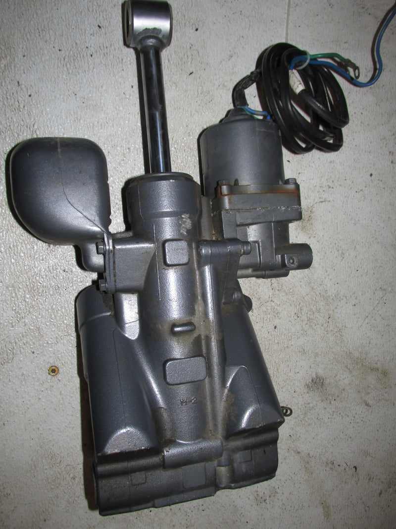 Yamaha 150hp HPDI 2 Stroke Outboard Showa Tilt Trim Unit (68F-43800)