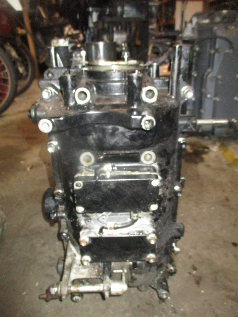 Suzuki DF70 outboard crankcase block